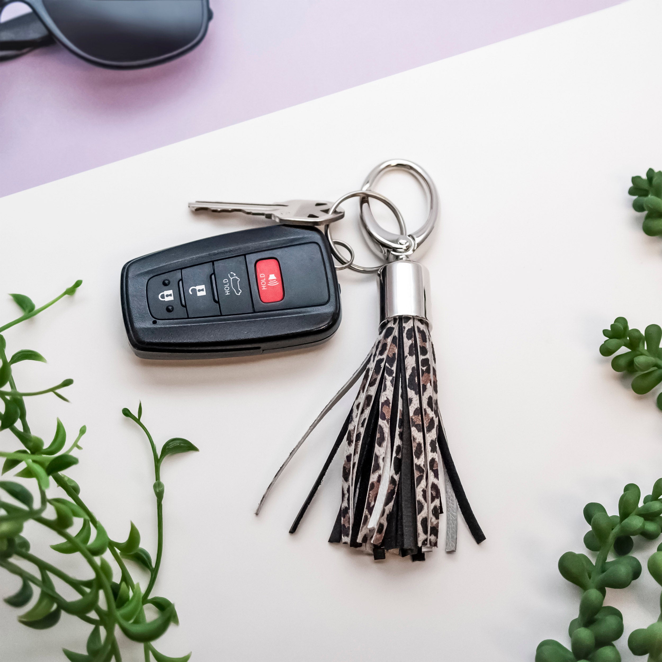 Tassel Clip