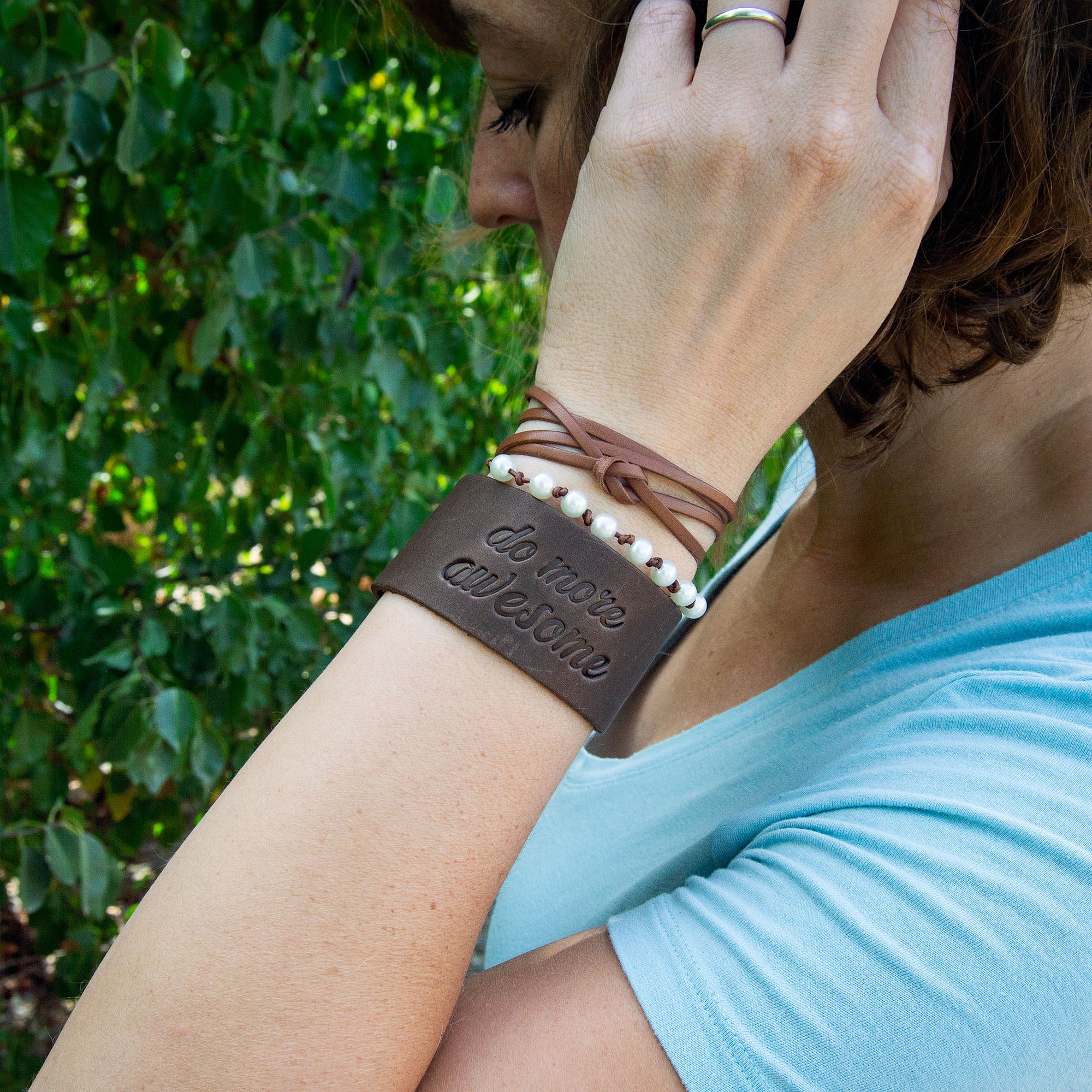 Medium Leather Wristband, Natural, 8/pk