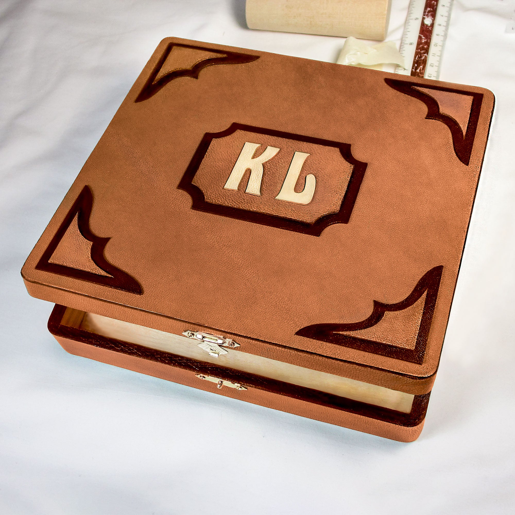 Tooling Goatskin, Natural