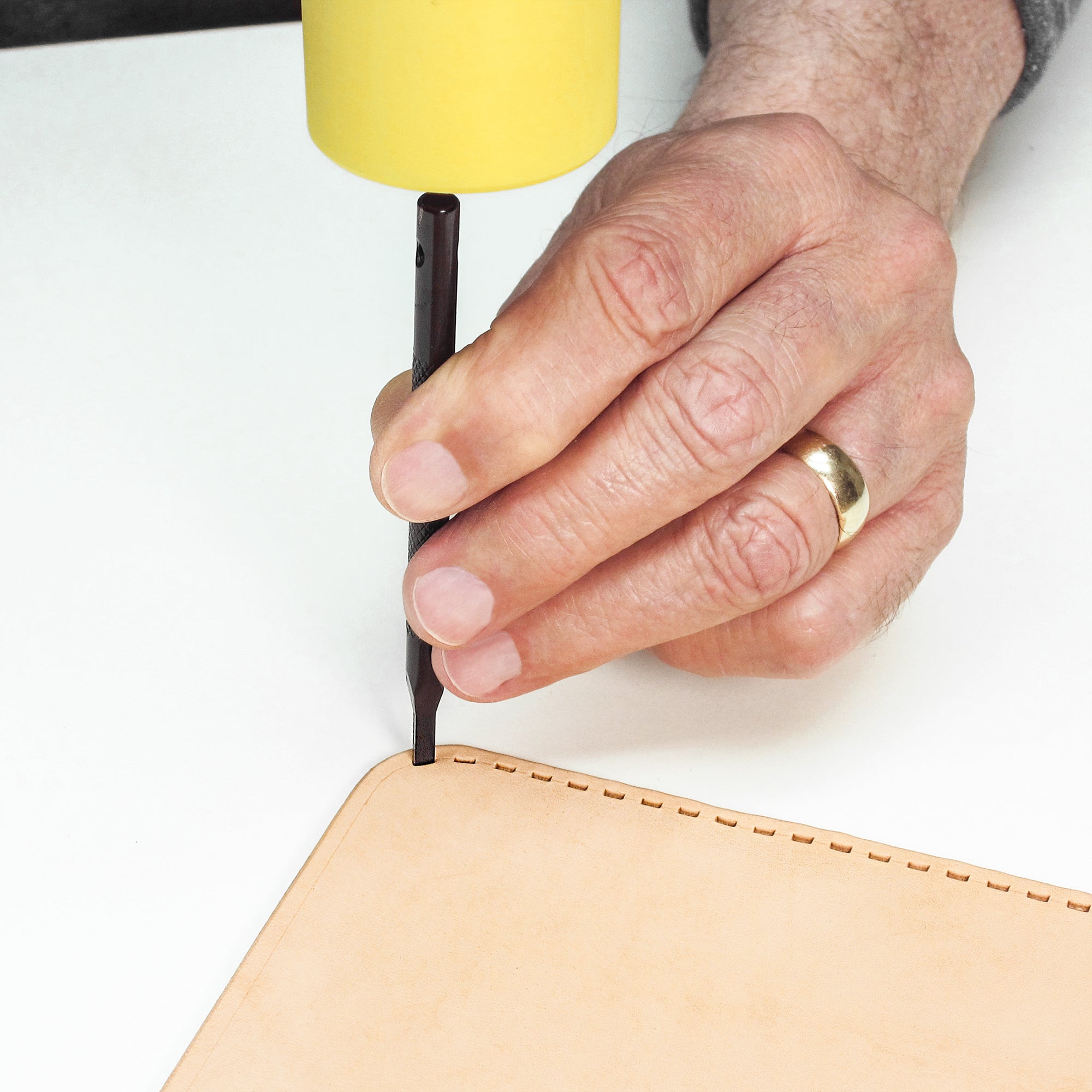 1/8" Thonging Chisel, 1-prong