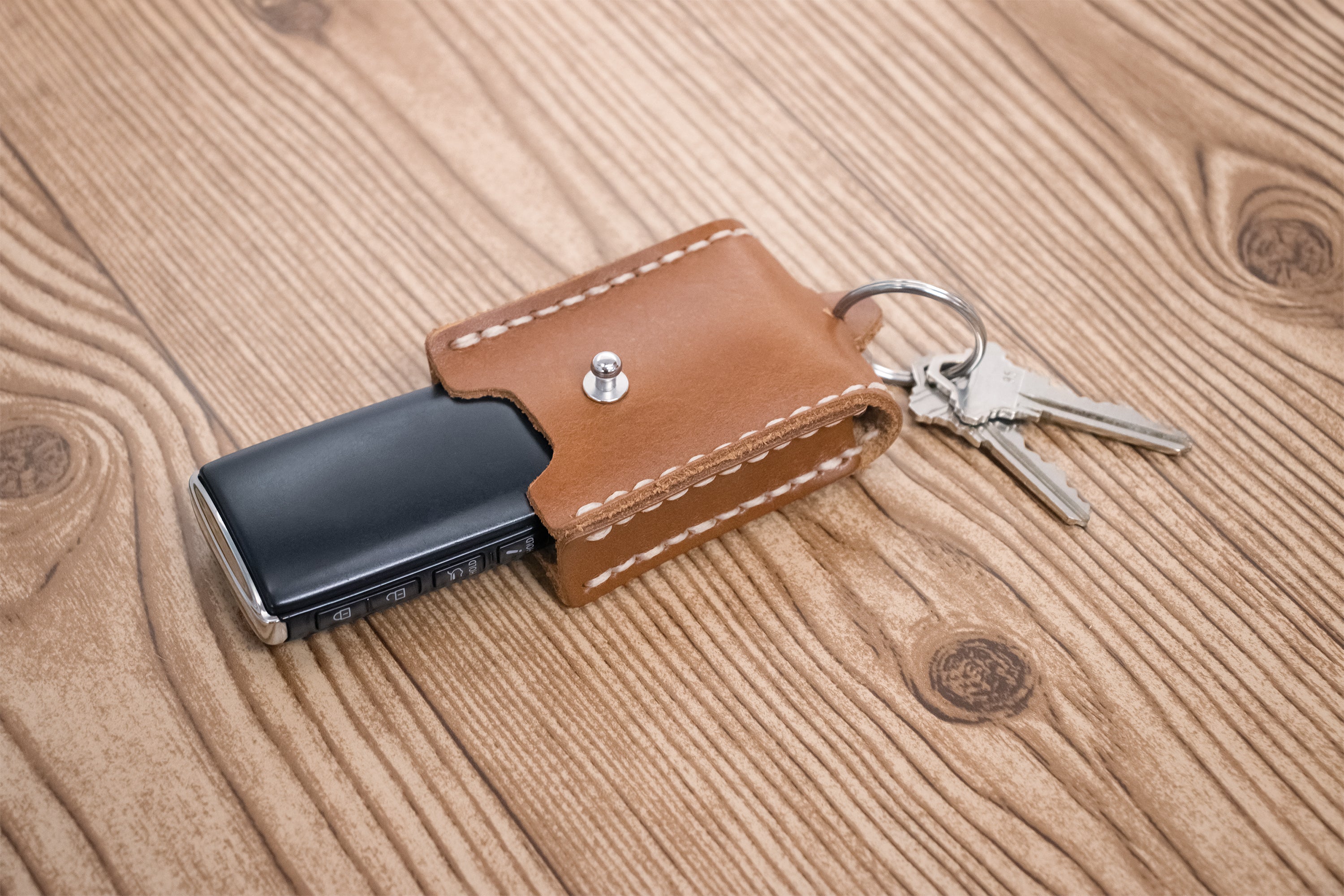 Keyless Car Fob Cover, Cognac Vermont