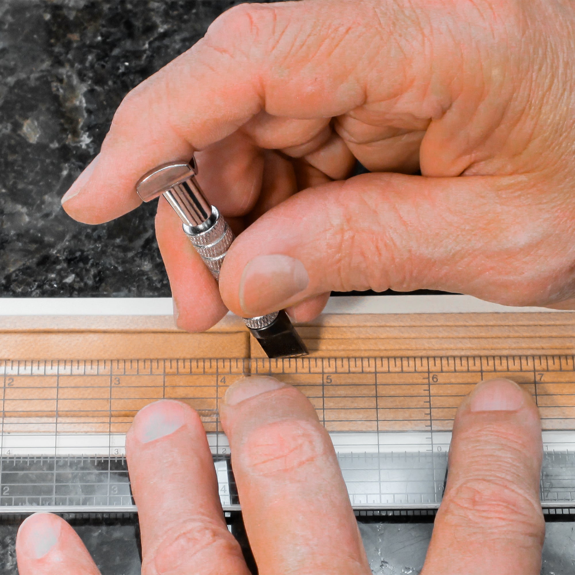 Slimline Swivel Knife